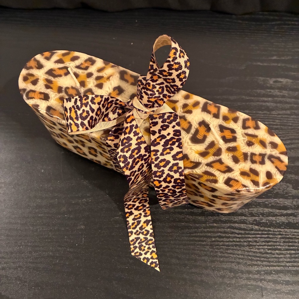 NWOT Animal Print Candle. Leopard Print Ellipse Shape 3 Wick Candle